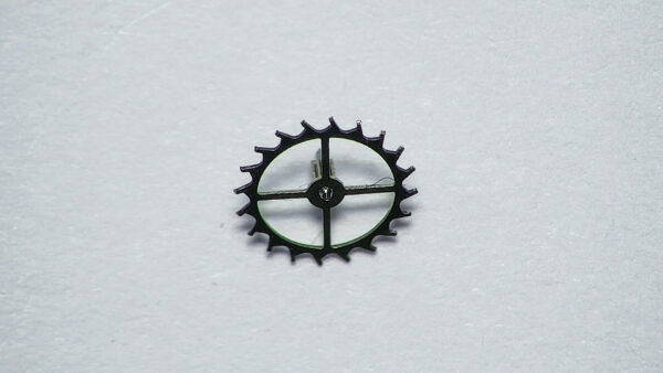 Girard-Perregaux 3100 escape wheel and pinion with straight pivots part 705