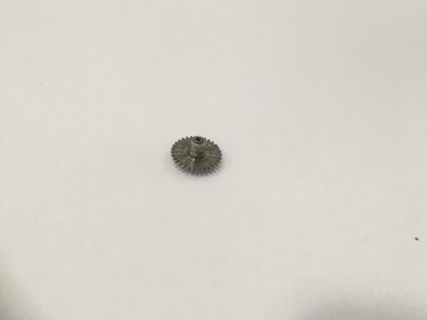 Seiko 5606A hour wheel part 271611 - Image 3