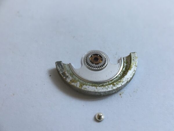 Cartier 2670 (ETA) oscillating weight, assembled part 1143/1 - Image 2