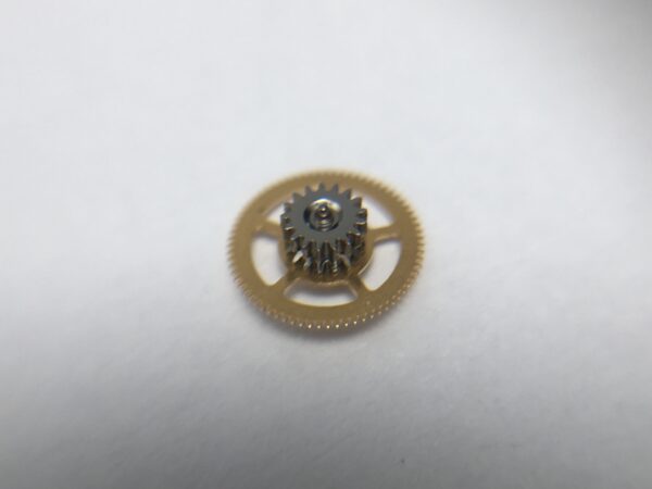 Tag Heuer caliber 6 (ETA 2895-2) intermediate wheel part 203 - Image 2