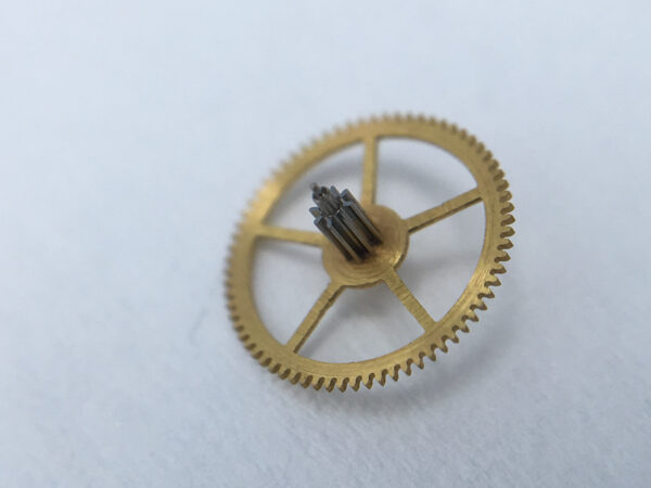 Universal Geneve caliber 215-1 fourth wheel part - Image 3