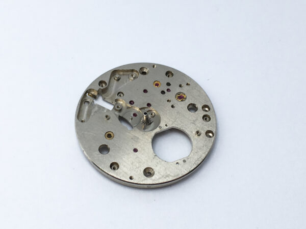 Universal Geneve caliber 215-1 main plate part - Image 2